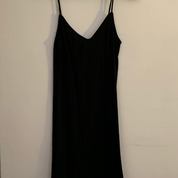 Black dress - Picture 2 of 4